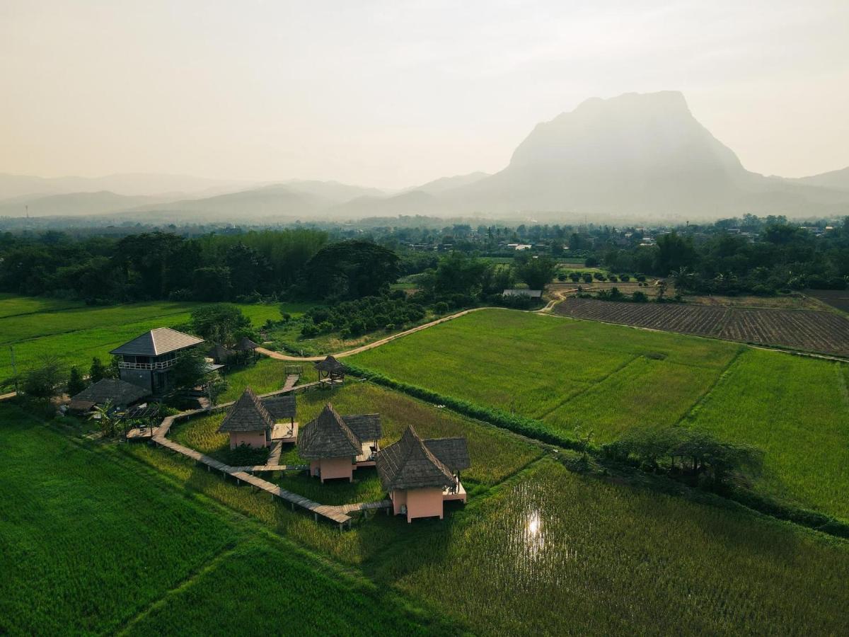 Baan Porhdoi Goidao Villa Chiang Dao Eksteriør billede