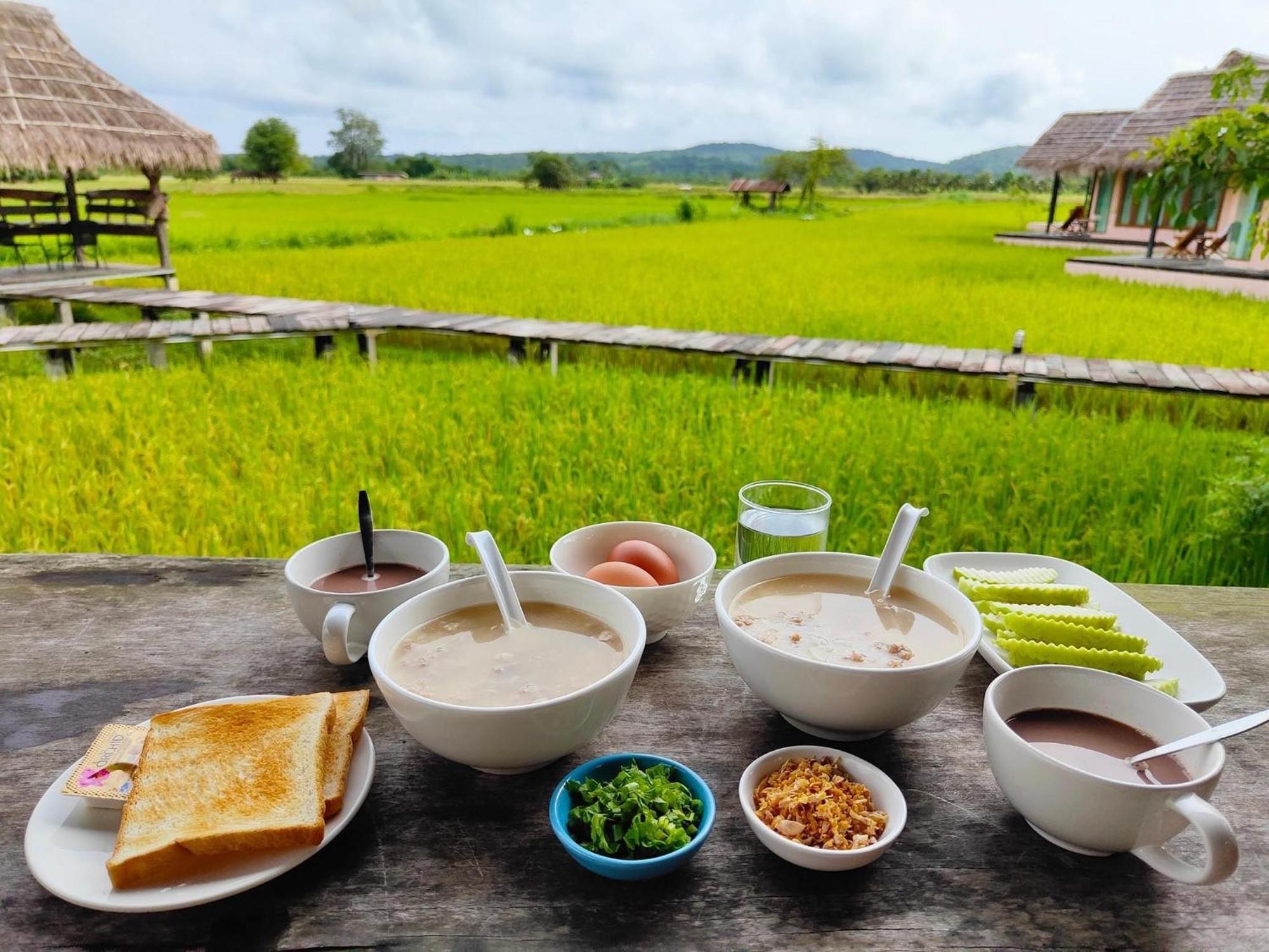 Baan Porhdoi Goidao Villa Chiang Dao Eksteriør billede